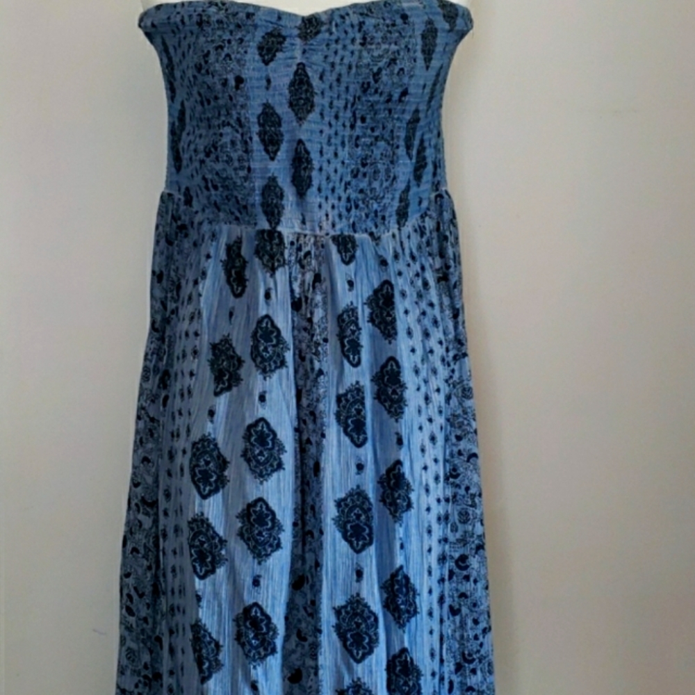 NWOT AE Strapless Smocked Dress